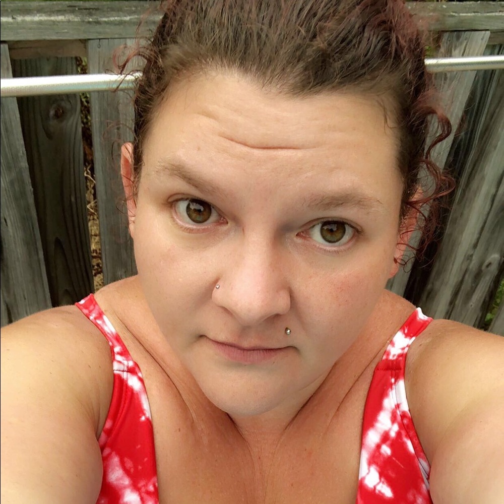 Meet your Posher, Elisa